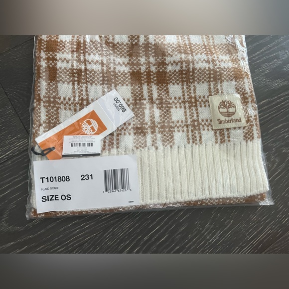 NWT Timberland Buffalo Plaid Scarf 🧣🤍 - Picture 3 of 4